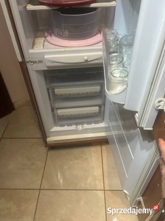 Lodówka w zabudowie Leszno sprzedam
