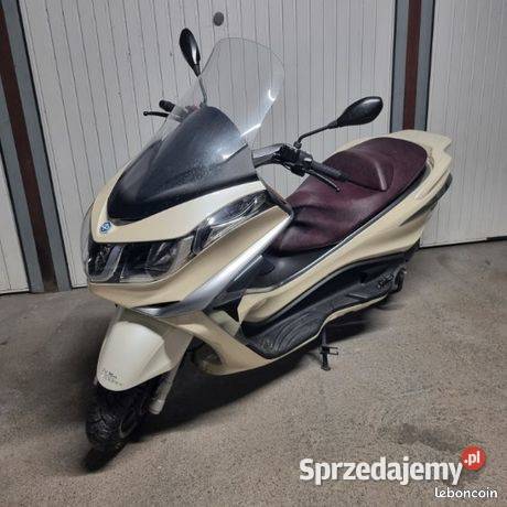 Rama z dokumentami Piaggio x10 wszystkie części Poręba Wielka sprzedam