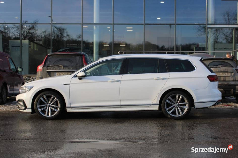 Volkswagen Passat 2021r Hak alcantara Ambienty Kraków