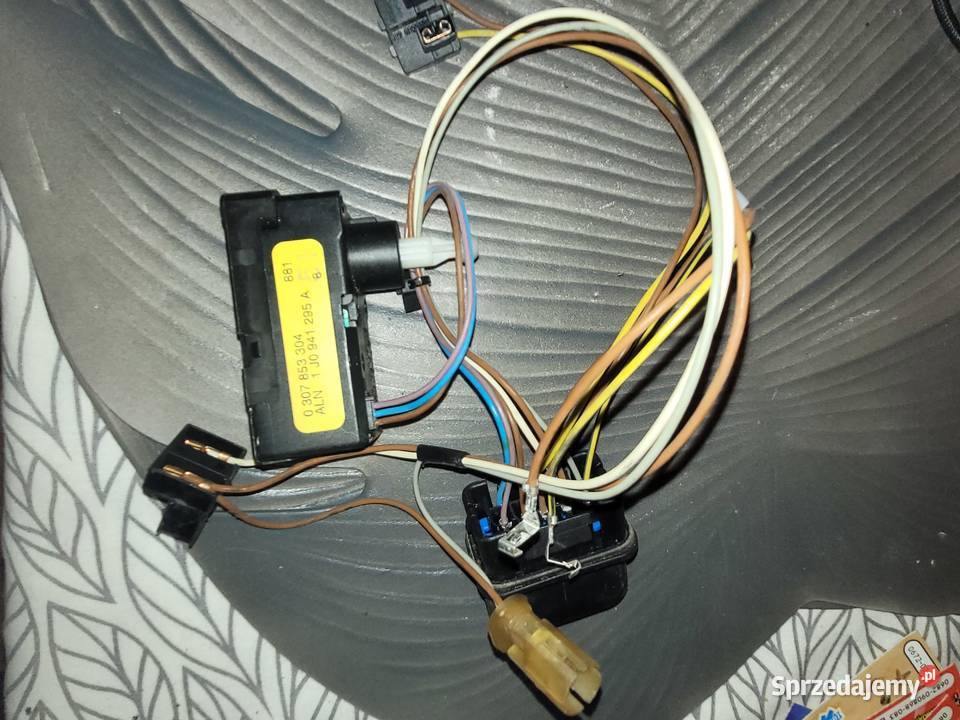 SILNICZEK REGULACJI LAMPY 0307853304 1 J0941295A Lublin