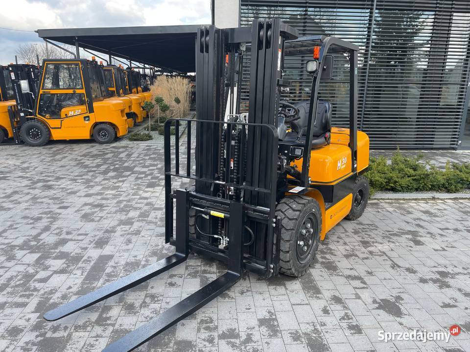 Nowy wózek widłowy 3T triplex 2024 diesel