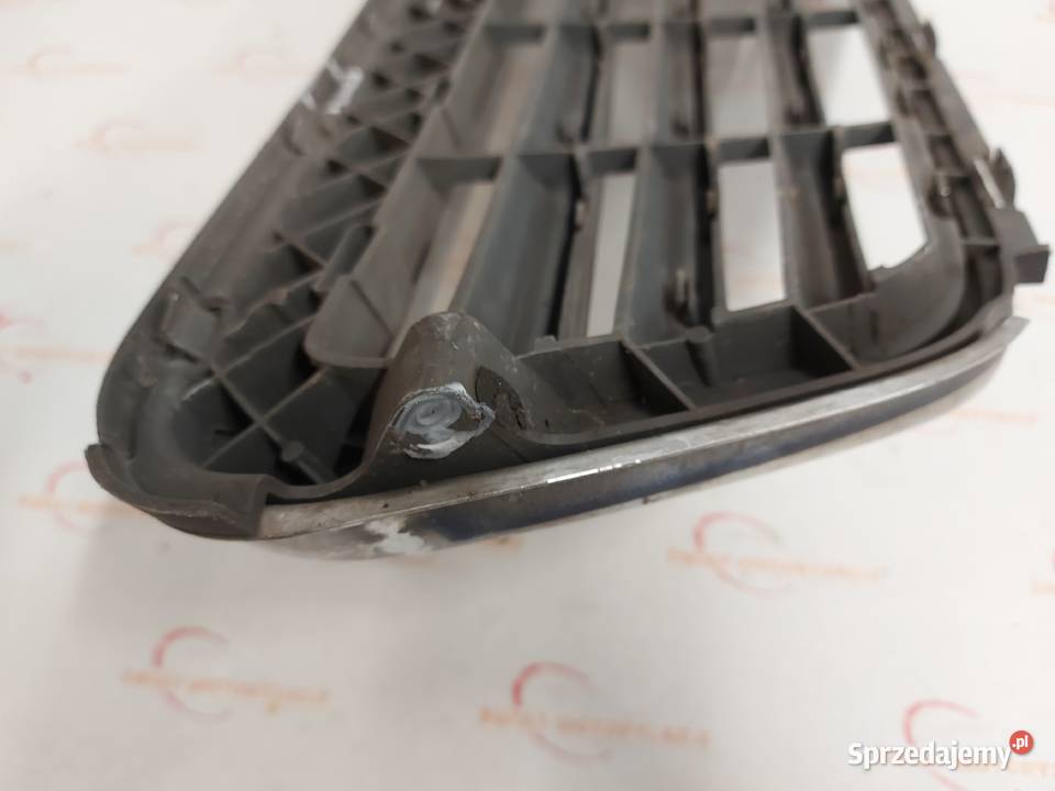 MERCEDES W204 07r grill atrapa A2048800083 Kielce