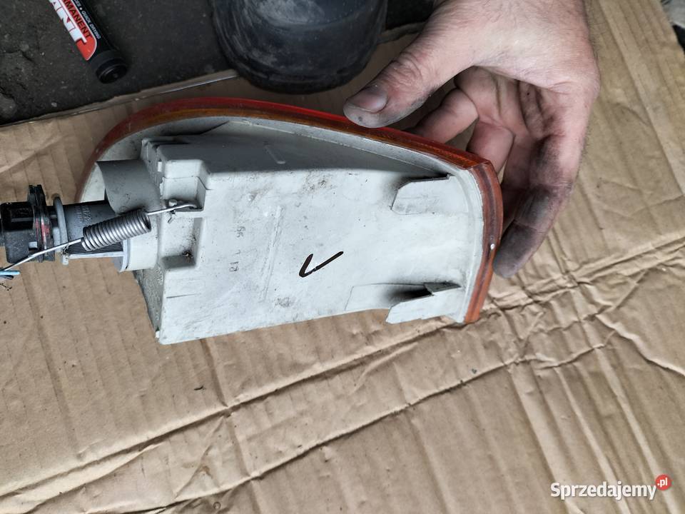 KIERUNKOWSKAZ LEWY FIAT PUNTO 1 PUNTO