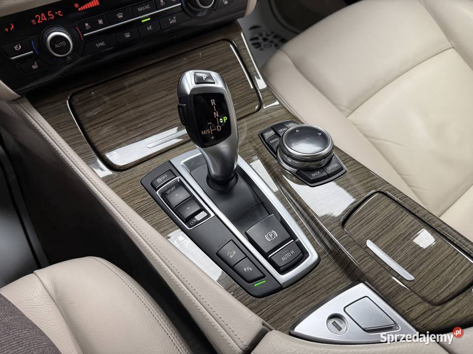 Salon Polska sedan xDrive jasne wnętrze 184KM Poznań