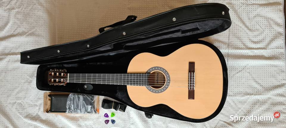 Instrumenty skrzypce gitary ukulele Łomża