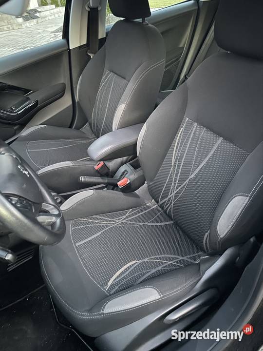 14 HDI 5 drzwi 2 kpl Opon 208 Pławno