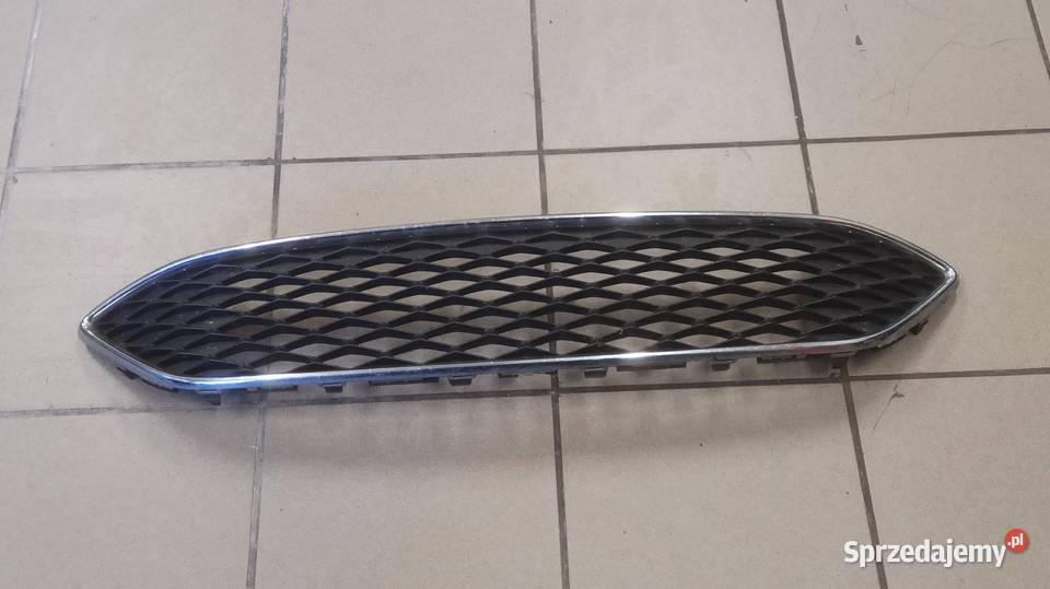 Ford Fokus kratka grill