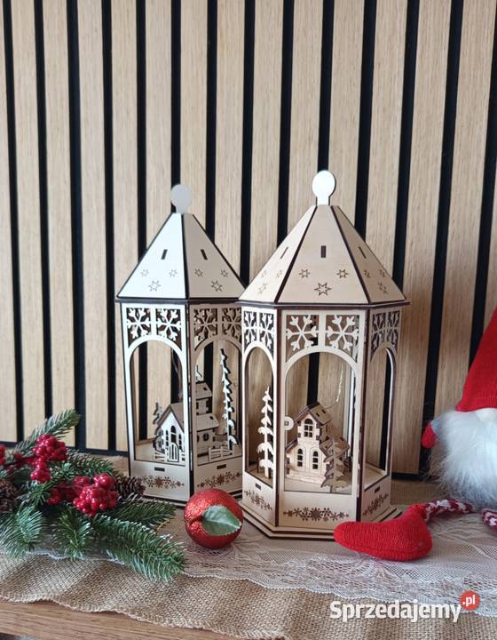 Lampion świąteczny LED z drewnianą scenką