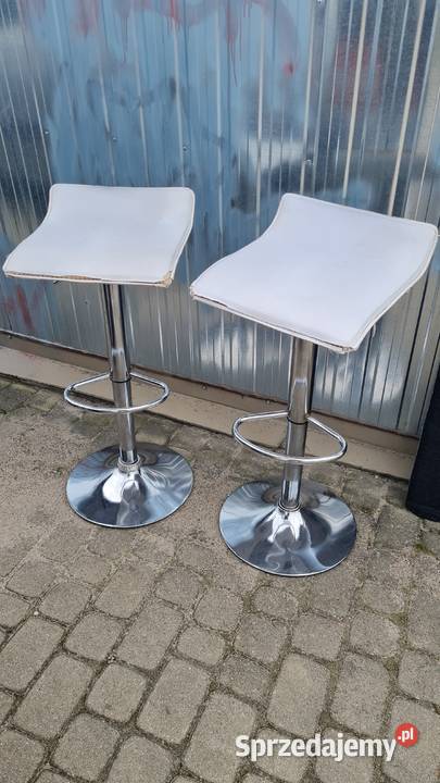 Krzesła PRL motylek Chierowski pufy stołki 50cm Modzele-Skudosze