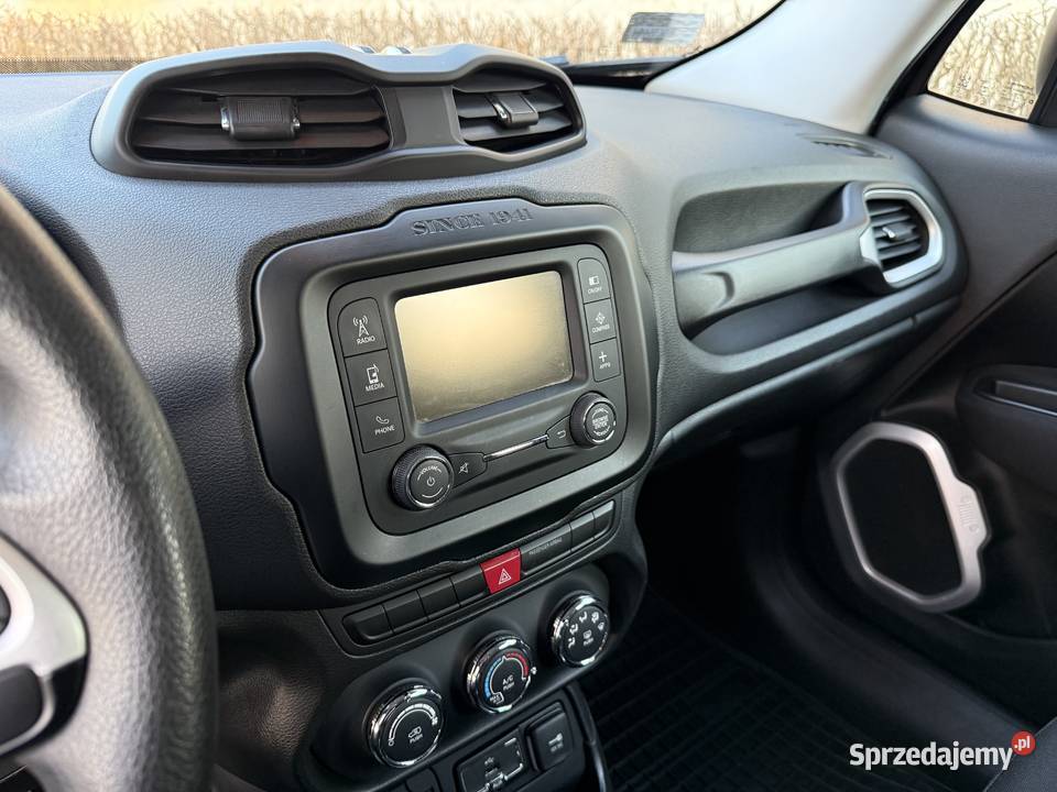Jeep Renegade Sport 16 benzyna FWD manual salon światła przeciwmgielne Samochody osobowe Częstochowa
