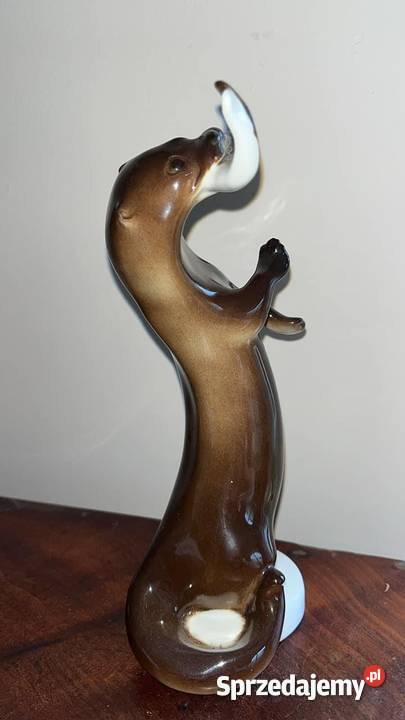 Wydra z rybą figurka Łomonosow Bez sygnatury Gdańsk sprzedam