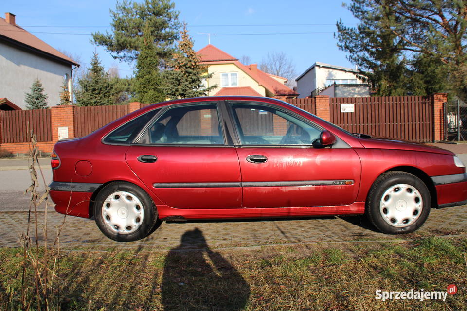 Renault Laguna 1 18 16v z 2000 roku zdrowa Laguna Warszawa sprzedam
