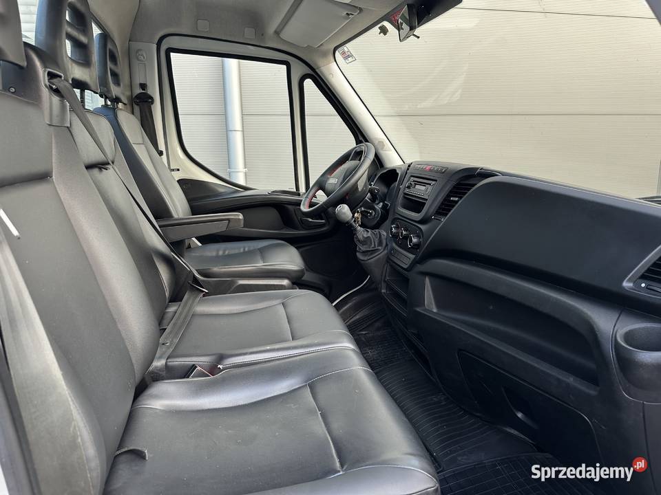 IVECO DAILY 35150 23 150 KIPPER WYWROTKA garażowany Piekarzew sprzedam