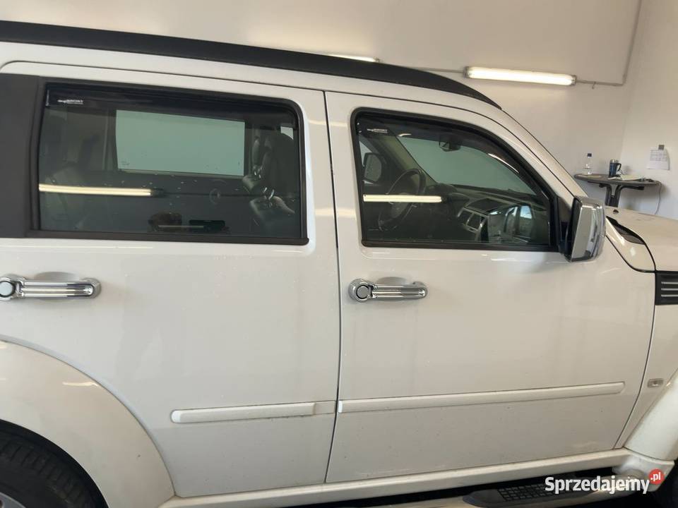 dodge nitro 40 4x4 Oleśnica