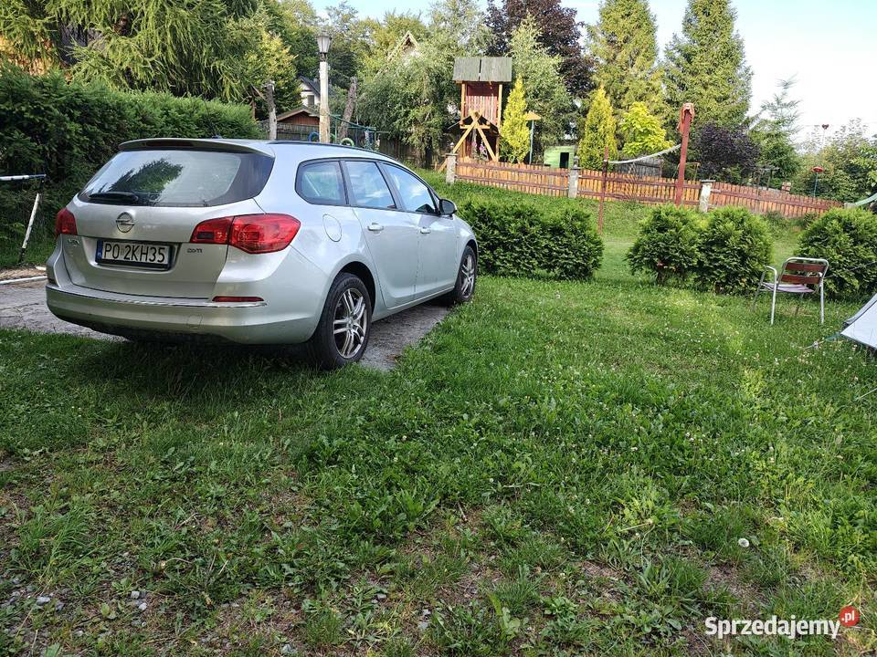Opel Astra 2015 16 diesel manualna