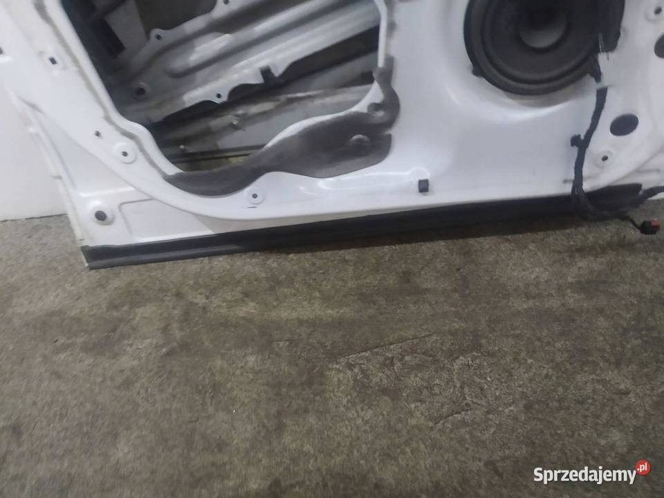 DRZWI LEWE PRZÓD B5 EN Ford Transit Courier I Rok produkcji 2016 Drzwi sprzedam