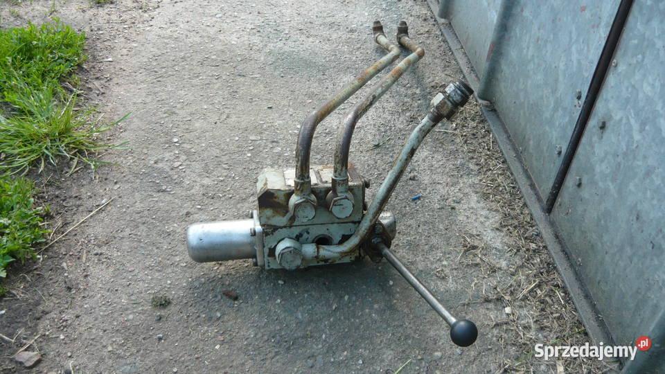 Rozdzielacz hydrauliczny Ursus na błotnik Sokółka