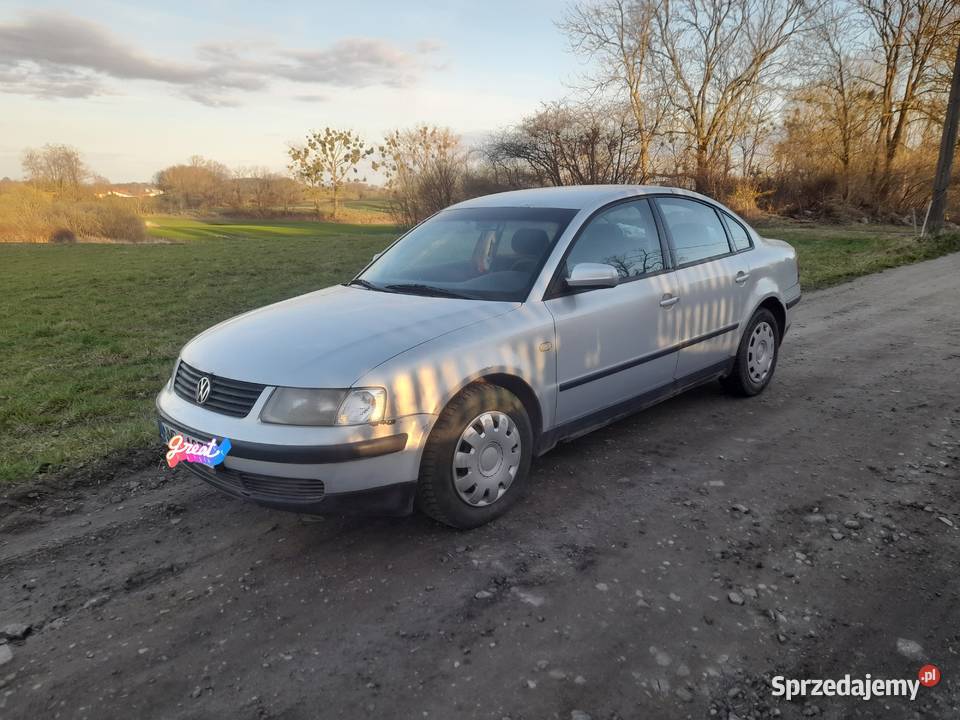 Passat b5 18 b gaz 125 warmińsko-mazurskie Mrągowo sprzedam