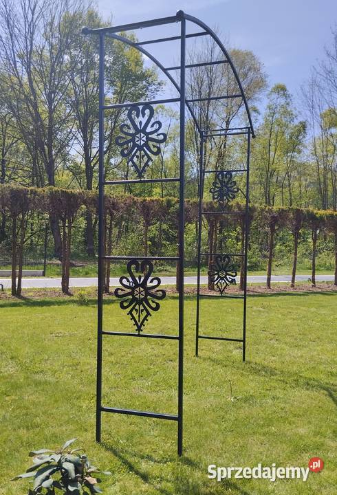 pergola ogrodowa metalowa motywparzenica Trzebunia