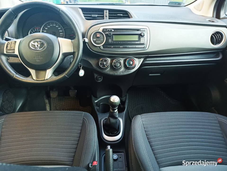 YARIS III salon 1 właściciel silnik 133LPG 99 Wojkowice