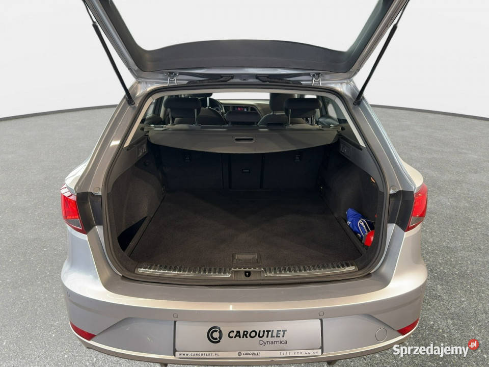 Seat Leon ST Style 15TSI 130 M6 20182019 r salon Myślenice