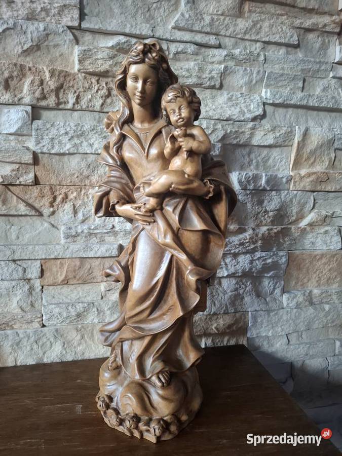 Rzeźba z drewna Matka Boża z Dzieciątkiem Lubień