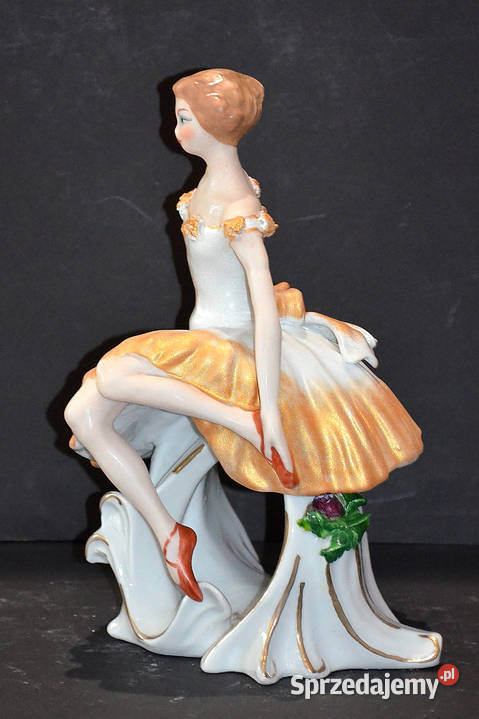 Roceram porcelana figurka Olga do kolekcji ok 25 wielkopolskie Środa Wielkopolska