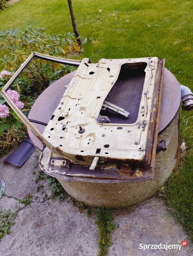 Drzwi przednie prawe mercedes w 108 części blacharskie Karoseria Radom