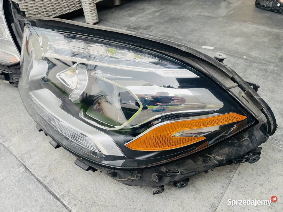 Lampy GLS Mercedes bez uszkodzeń w166 przód
