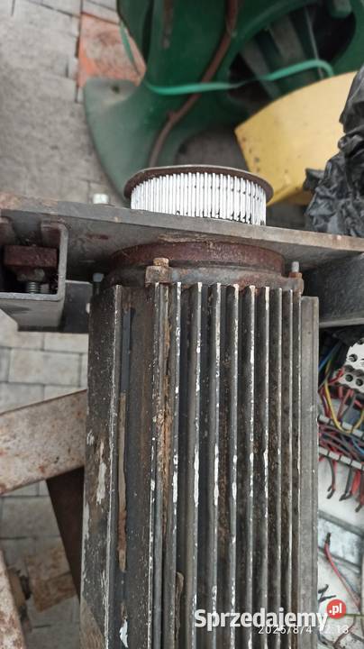 silnik 3 kW 50 Hz z kołem na pasek rowkowy sprzedam