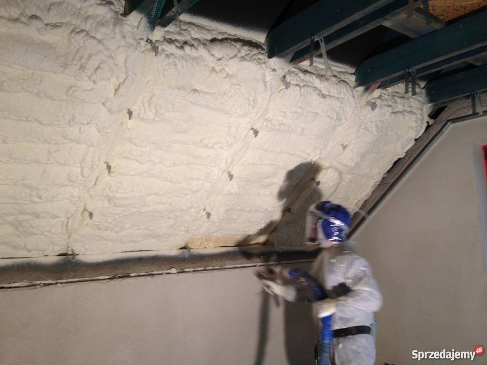 Tanie Ocieplenie poddaszy pianką pur Wieliczka