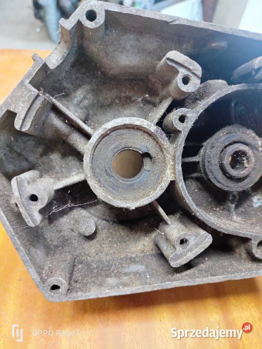 Lewy karter silnika 023 Komar motorynka Łubno sprzedam