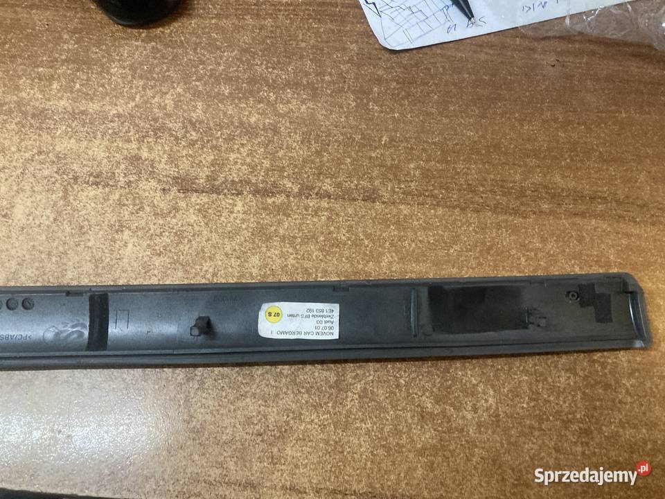 LISTWA OZDOBNA KONSOLI ŚRODKOWA AUDI A8 D3 osobowe Rakoniewice