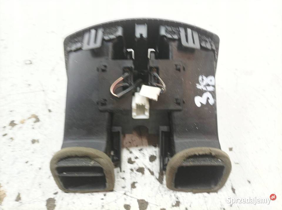 KRATKI NAWIEWU TYŁ TUNELU ŚRODKOWEGO Bmw Seria 7 Rok produkcji 2002 sprzedam