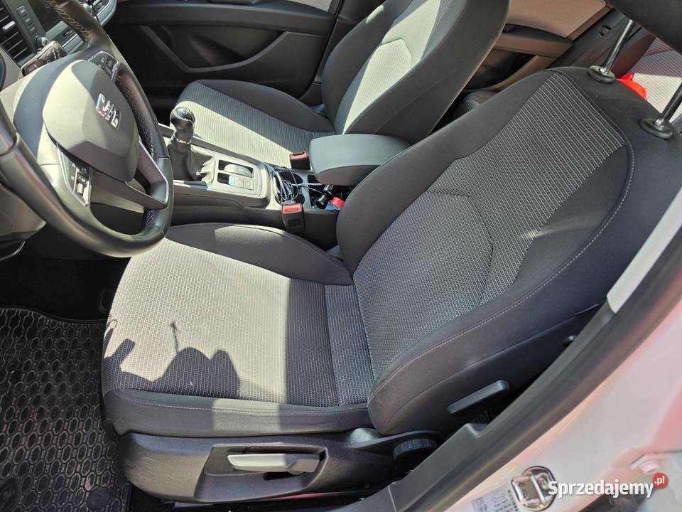 SEAT Leon Sportourer 15 TSI 130 Style 2019 2020 manualna Ruda Śląska