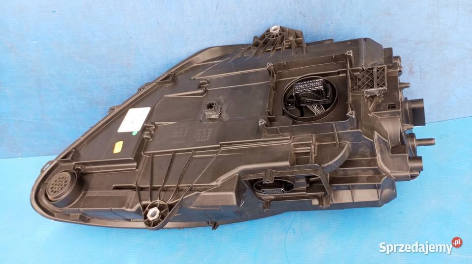 LAMPA LEWY PRZÓD IGŁA PORSCHE MACAN 95B Nowy Tomyśl