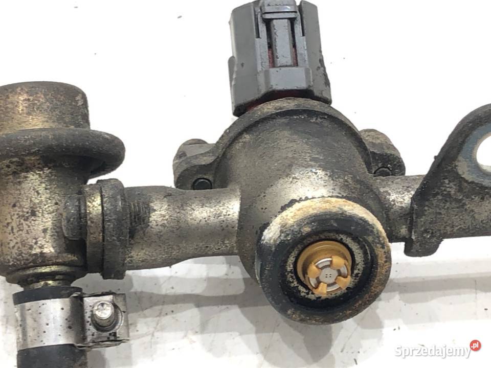 LISTWA WTRYSKOWA SUBARU LEGACY II 17522AA231 20 osobowe