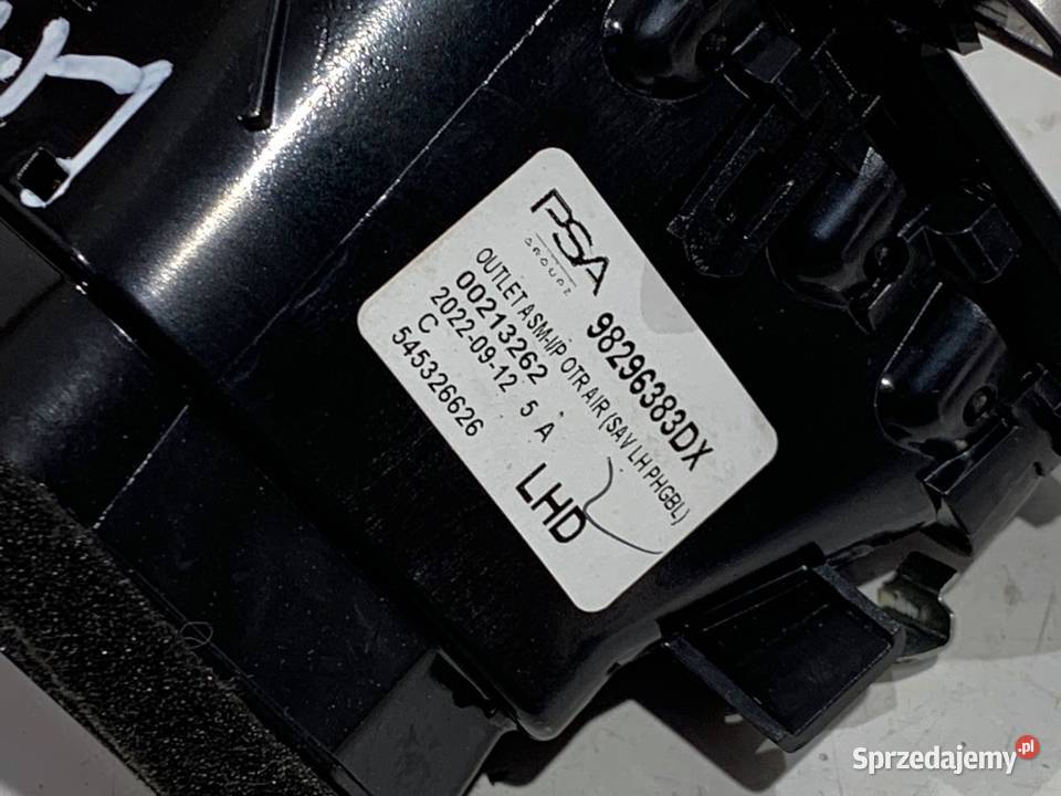 KRATKA NAWIEWU LEWY PRZÓD OPEL CORSA F