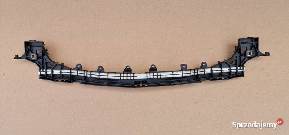 MERCEDES CKLASA W205 WZMOCNIENIE PAS PRZEDNI