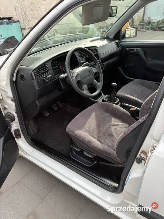 Volkswagen Golf III 14 3 HATCHBACK BENZYNA Starowa Góra