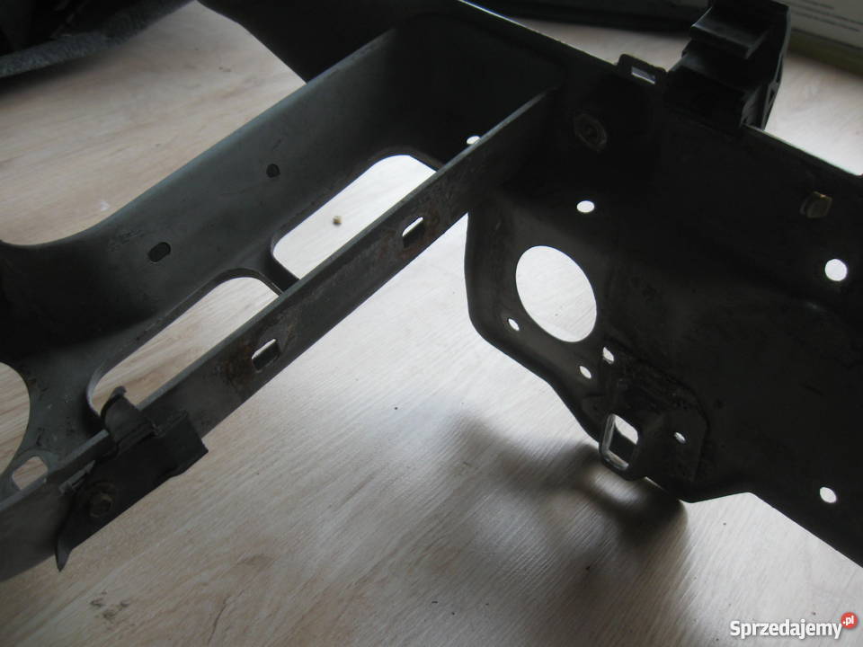 pas przedni wzmocnienie czołowe BMW e36 części blacharskie