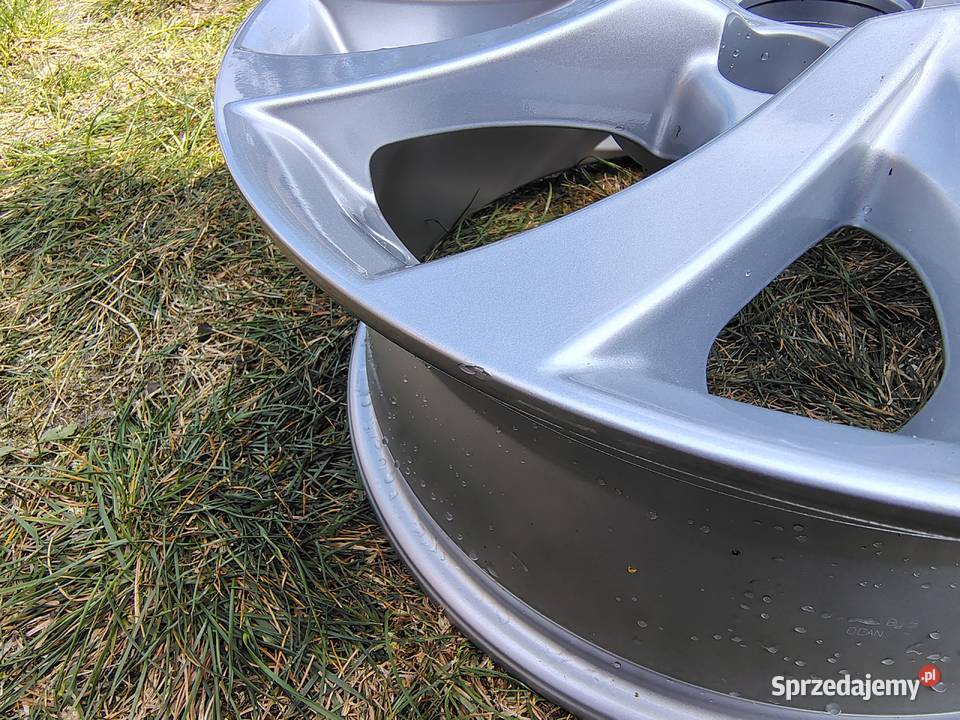 Felga aluminiowa AURIS Toyota OE 16 5x1143 65 Kadzidło