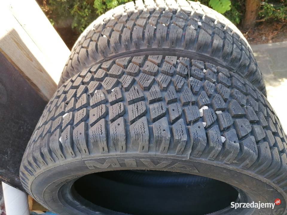 Opony zimowe bieznikowane 21555 R16