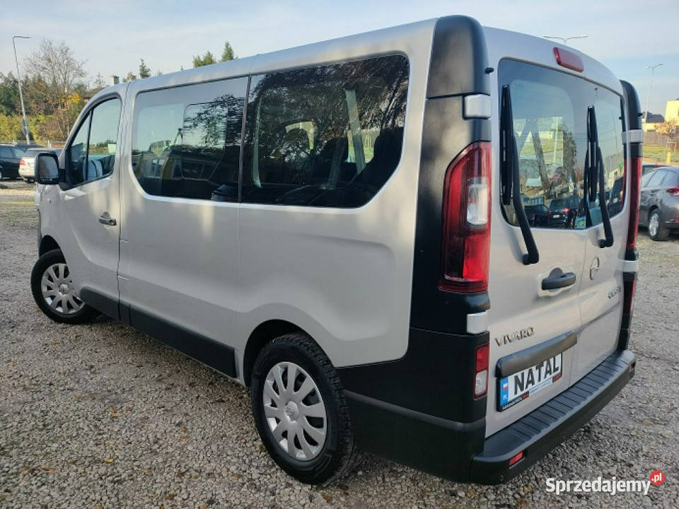 Opel Vivaro 162000 9 osób Super stanModel 2018 Van / Minibus Bydgoszcz