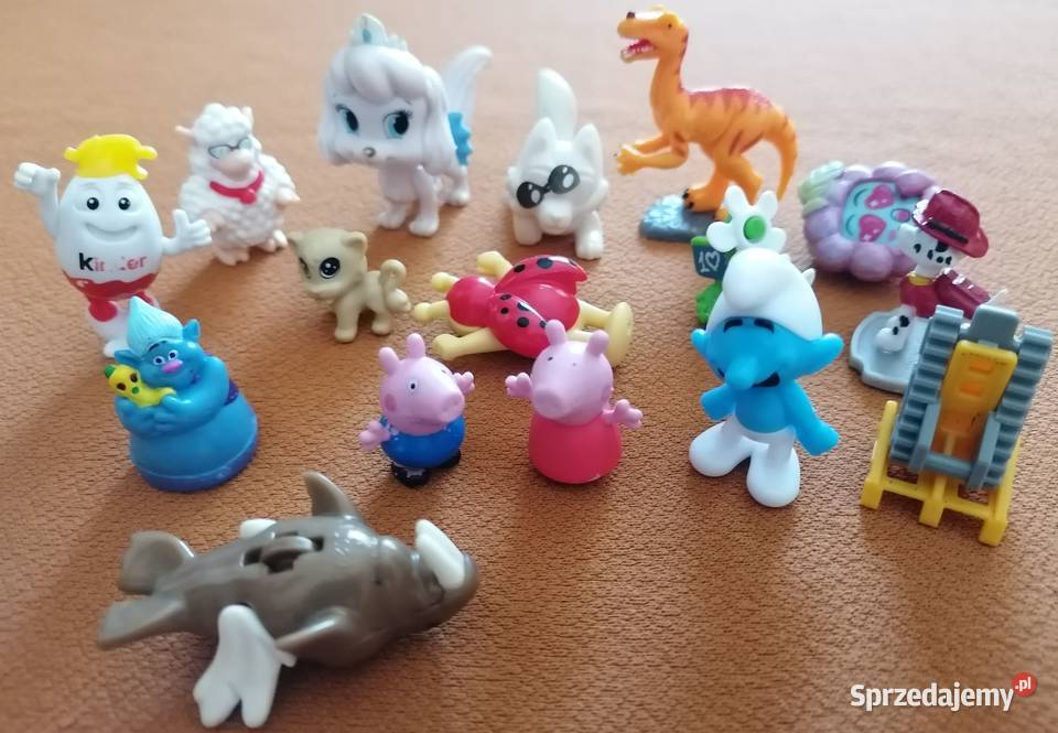 Zestaw miniaturowych figurek sztuk 16 Figurki łódzkie Łódź sprzedam