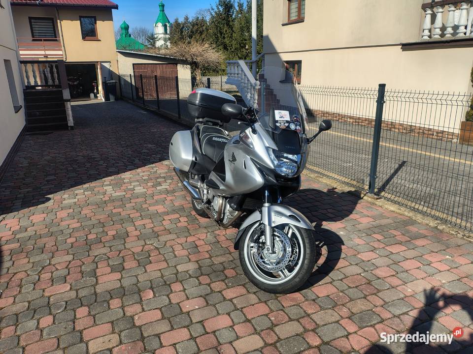 Honda NT750 Ciechanowiec