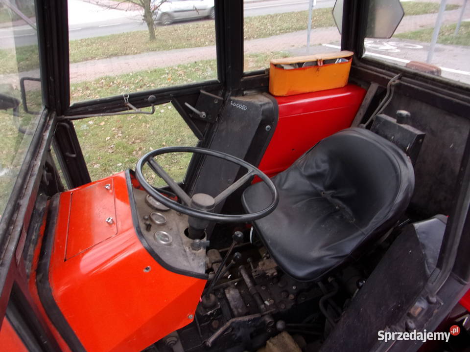 Ciągnik URSUS 2812 z pługiem do śniegu dostępny Pługi Opoczno