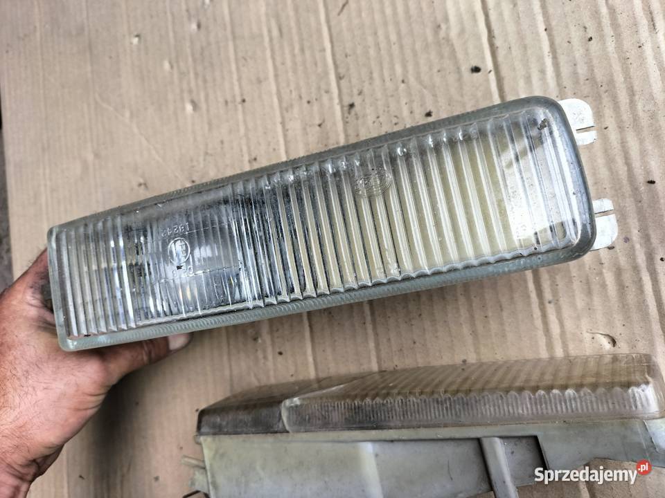 AUDI 80 B4 80B4 HALOGEN PRAWY LEWY HELLA Kamień-Kolonia