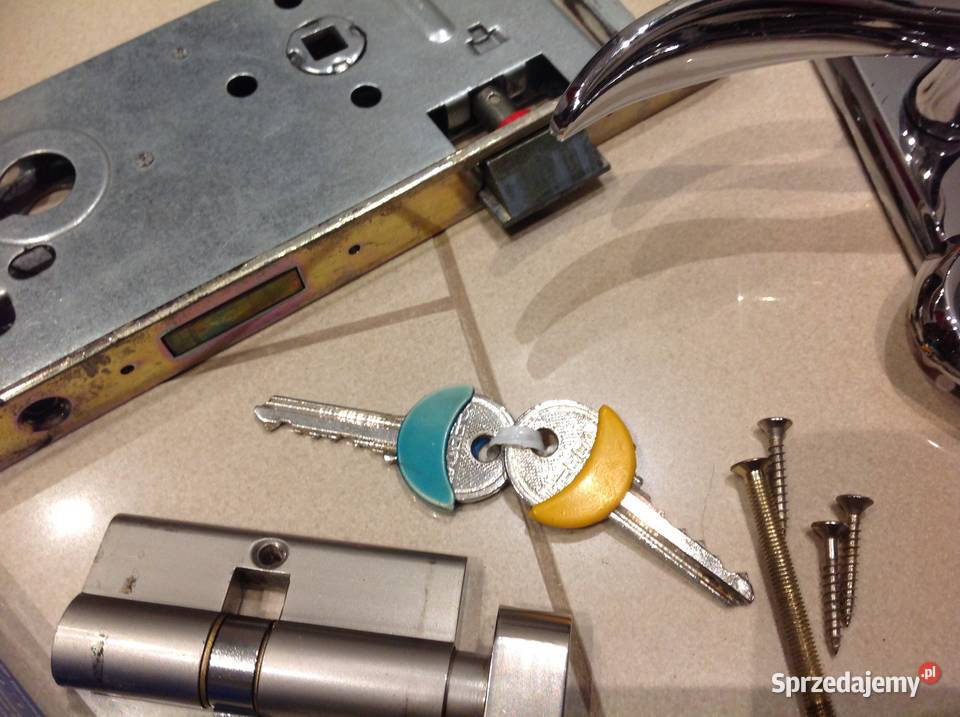 Komplet Klamek z Szyldem do Drzwi z Zamkiem Pozostałe Nowa Sól