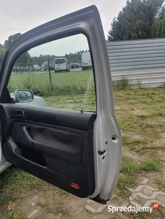 Drzwi prawe kompletne Golf IV hatchback Lift Gostynin